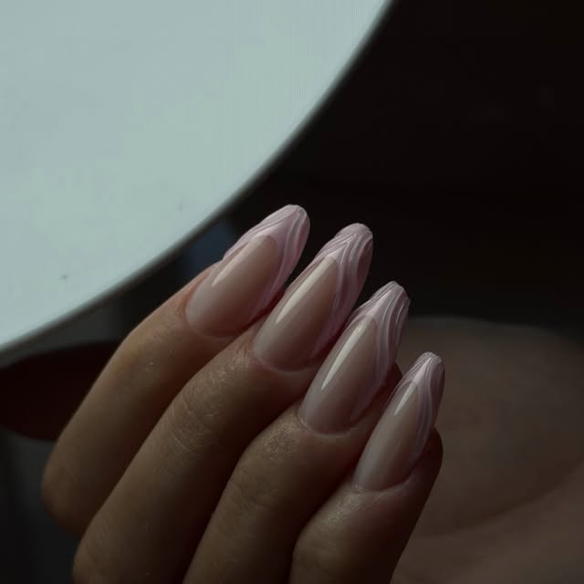 Nail art con texture e decorazione 3D